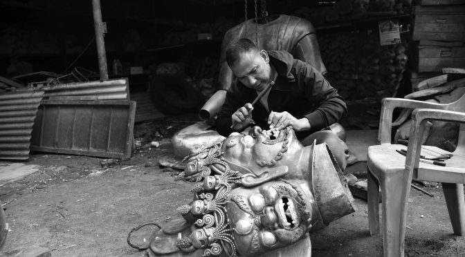 धातु मूर्तिकला